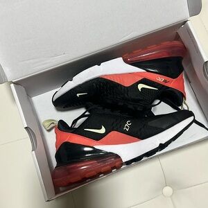 Nike Air Max 270 W